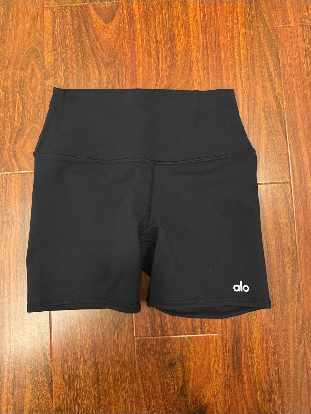 ALO Yoga Black High-Rise Bike Shorts. Size Small